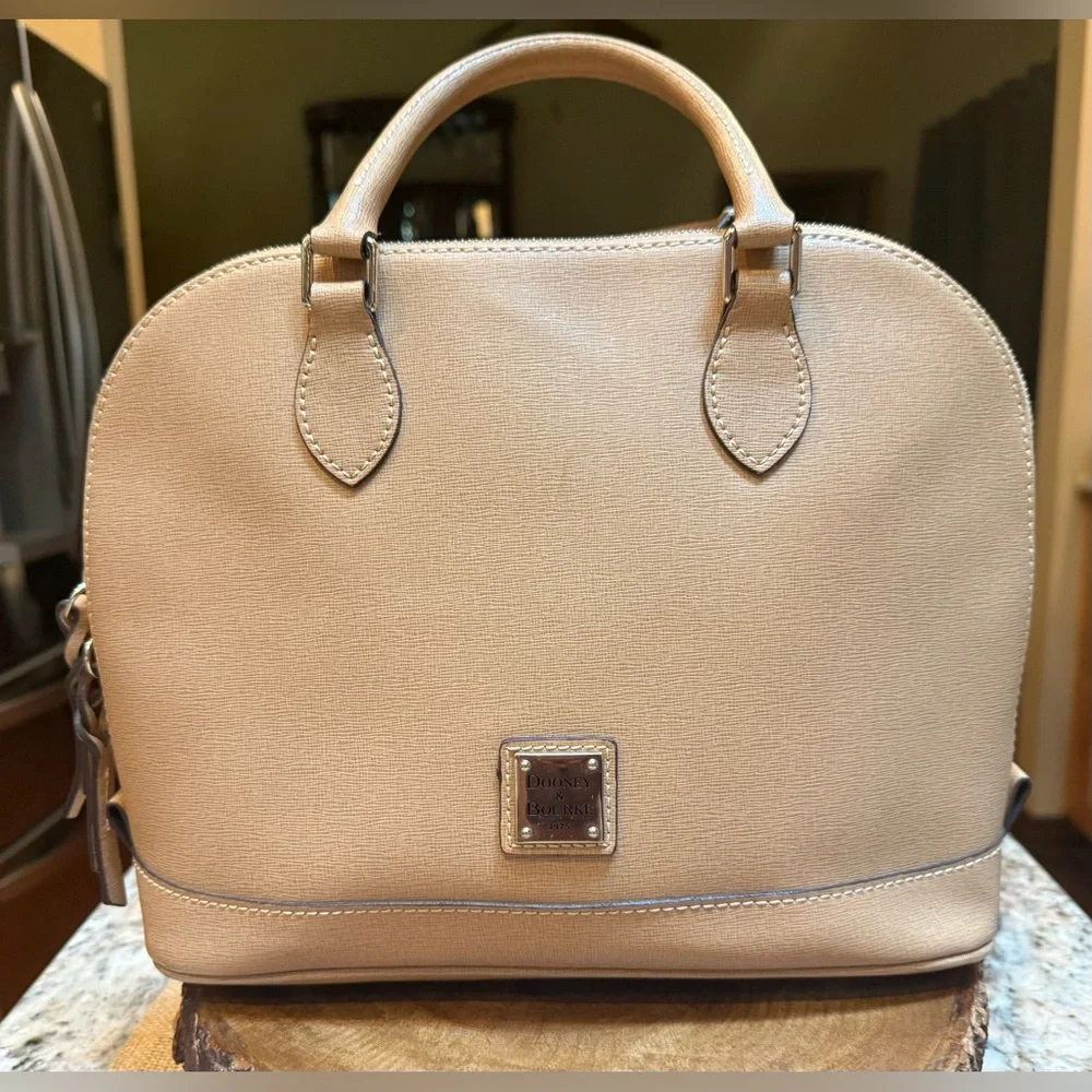 Dooney & Bourke Beige Satchel. like New! EUC. It will never go out of style. - Picture 8 of 16